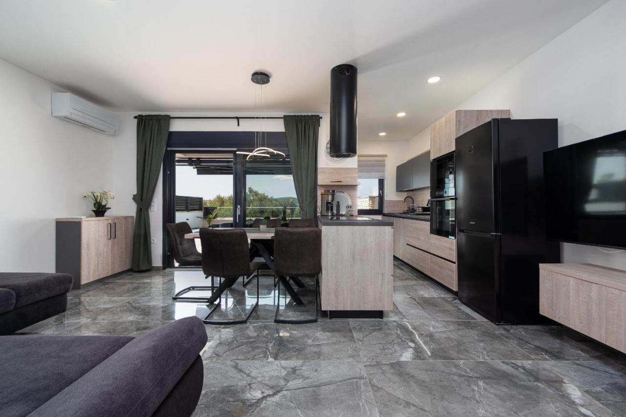 Villa Blue Sky 2 Zadarvillas ตูรันญ์ ภายนอก รูปภาพ